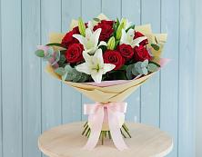 Букет цветов из:  Лилии и Розы в Вознесенье