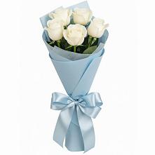 Букет 5 Белых роз Проуд в Вознесенье