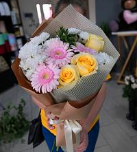 Букет цветов из:  Герберы, Розы и Хризантемы в Вознесенье