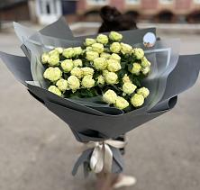 Букет Белые кустовые розы Солинеро в Вознесенье
