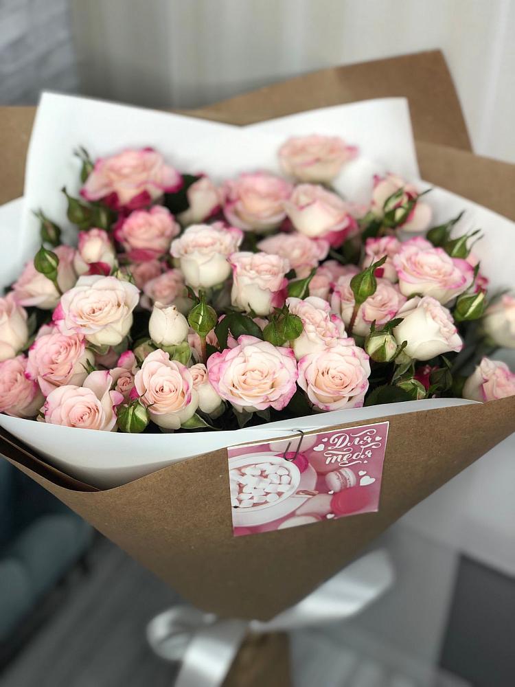 Букет цветов из: Розы в Вознесенье