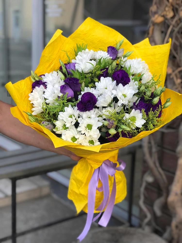 Букет цветов из: Ирисы, Хризантемы и Ромашки в Вознесенье