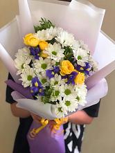 Букет цветов из:  Ирисы, Хризантемы и Розы #REPLACE_PRED# Вознесенье