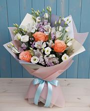 Букет цветов из:  Лизиантусы, Розы, Альстромерии и Гипсофила в Вознесенье