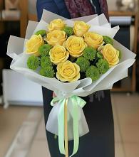 Букет цветов из:  Хризантемы и Розы в Вознесенье