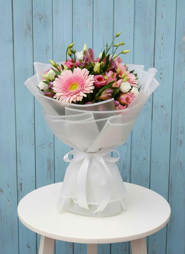 Букет цветов из: Герберы, Альстромерии и Лизиантусы в Вознесенье