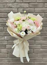 Букет цветов из:  Гвоздики, Розы, Лизиантусы и Хризантемы в Вознесенье