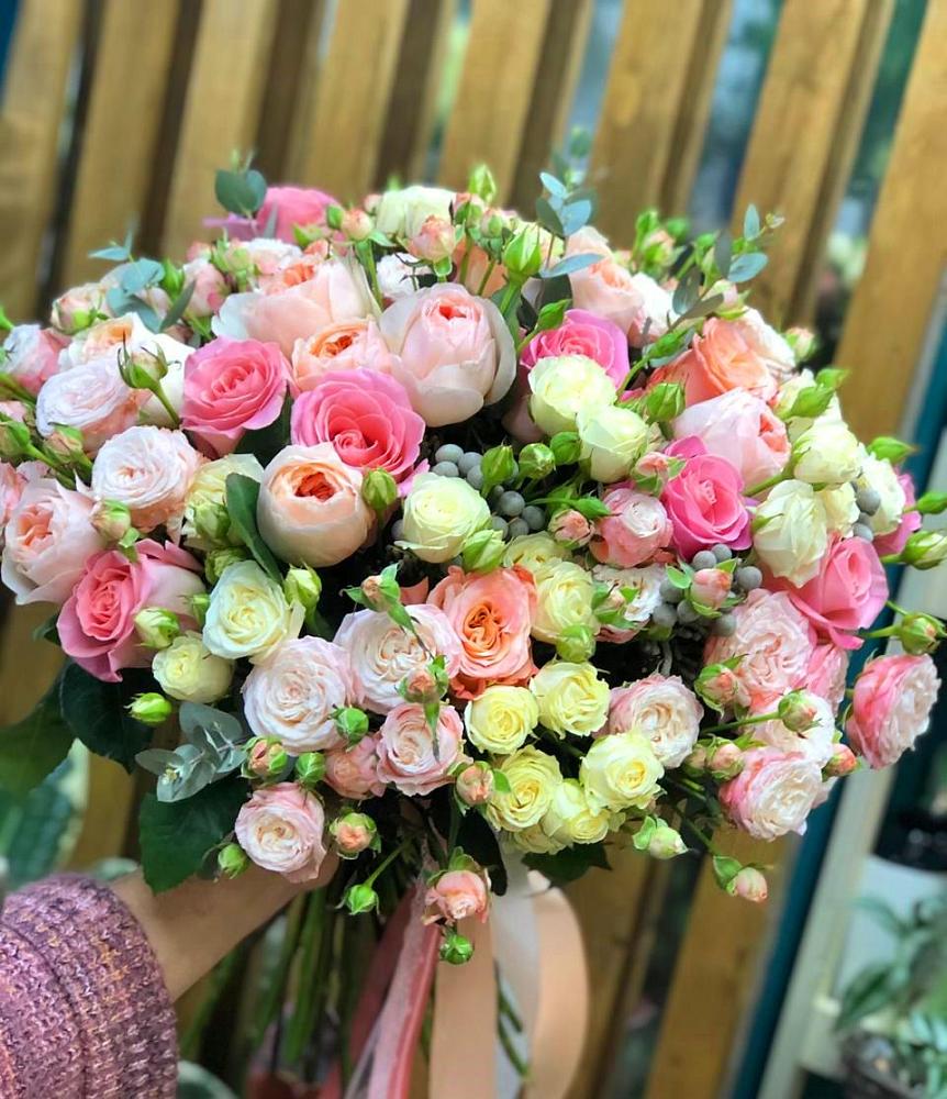 Букет цветов из: Розы в Вознесенье