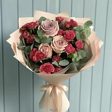 Букет цветов из:  Гвоздики и Розы в Вознесенье