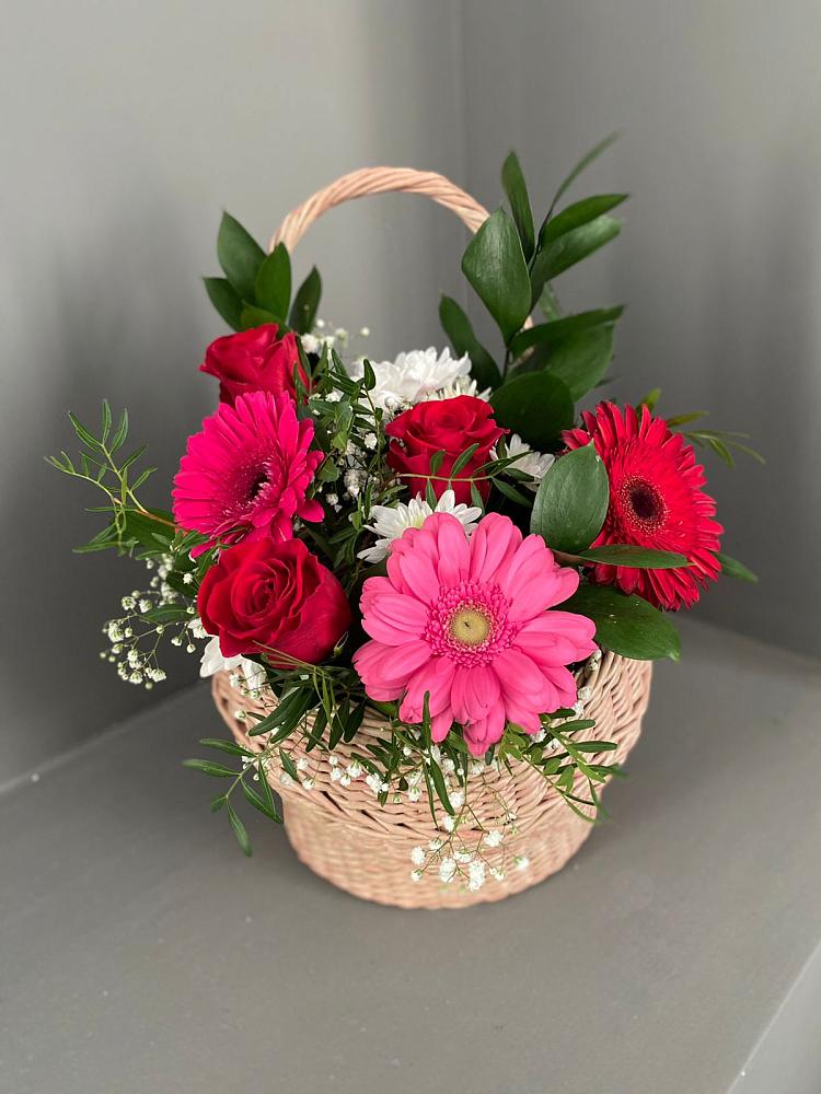Цветочная композиция из Розы, Хризантемы и Герберы в корзине в Вознесенье