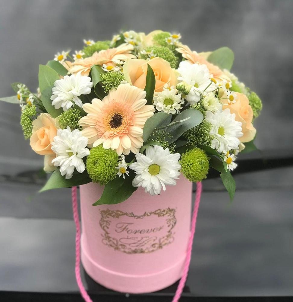 Цветочная композиция из Розы, Герберы и Хризантемы в шляпной коробке в Вознесенье