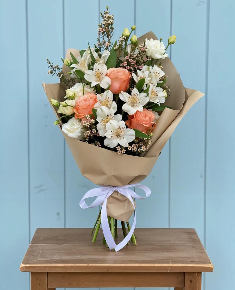 Букет цветов из: Альстромерии, Лизиантусы, Розы и Хризантемы в Вознесенье